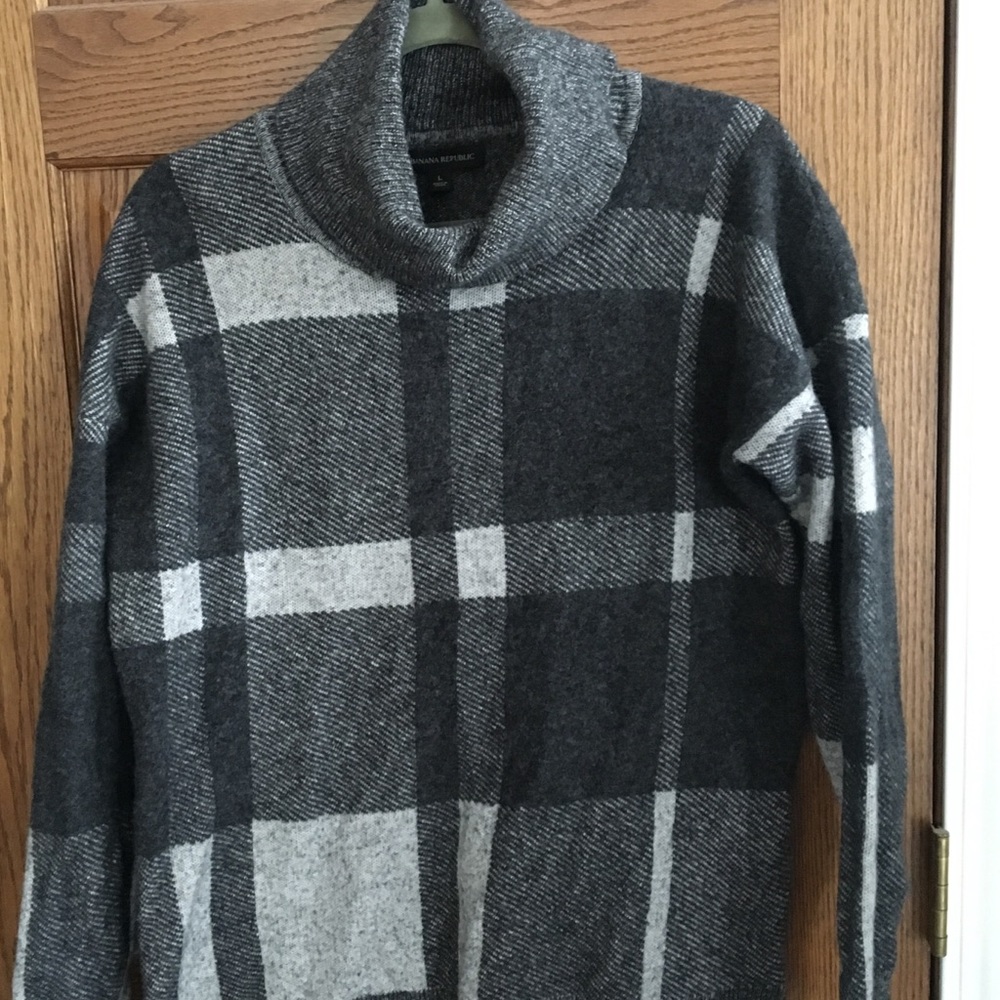 Banana Republic plaid sweater